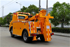 策勒高速路拖车费