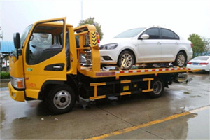 策勒附近拖车救援24小时服务热线